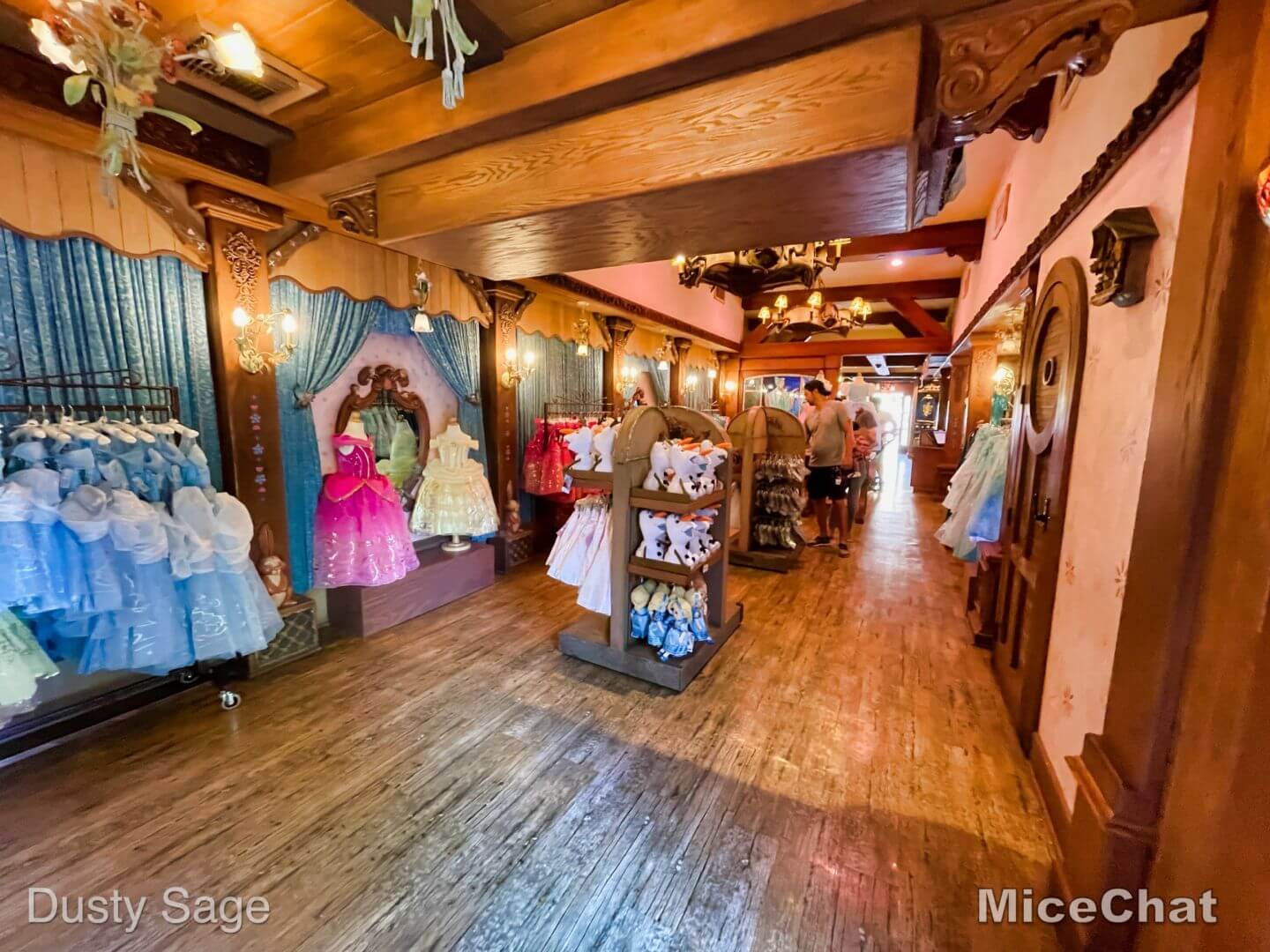 Bibbidi Bobbidi Boutique, Magical Makeovers Return to the Disney Parks this August