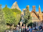Disneyland Fantasyland Toad Matterhorn distance-micechat