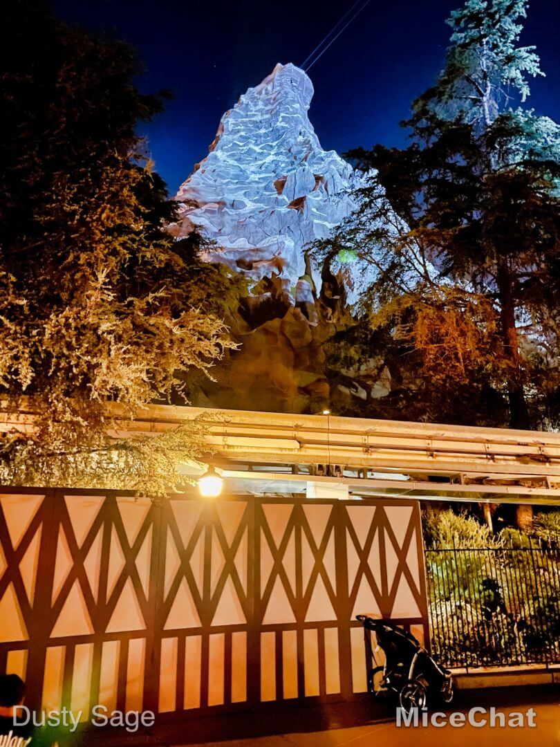 , Disneyland Update &#8211; Happy Holidays Ahead!