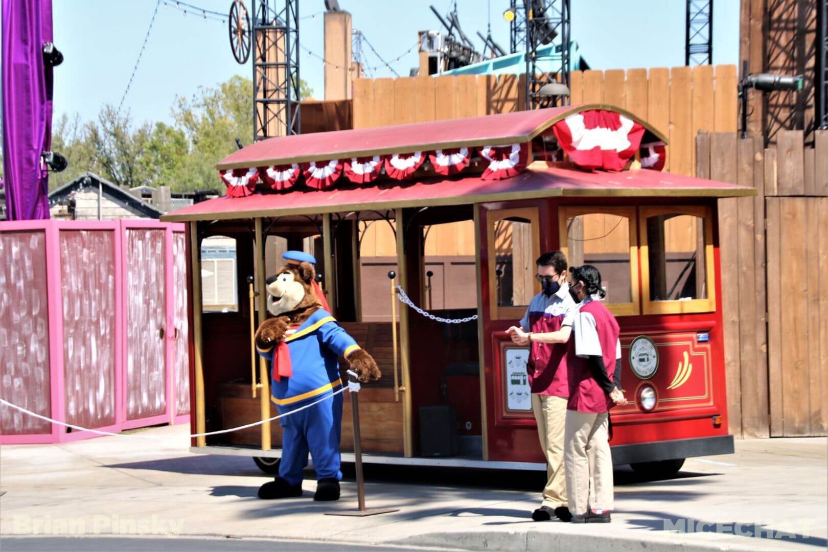 , Happiness is… A Knott’s Berry Farm Update!