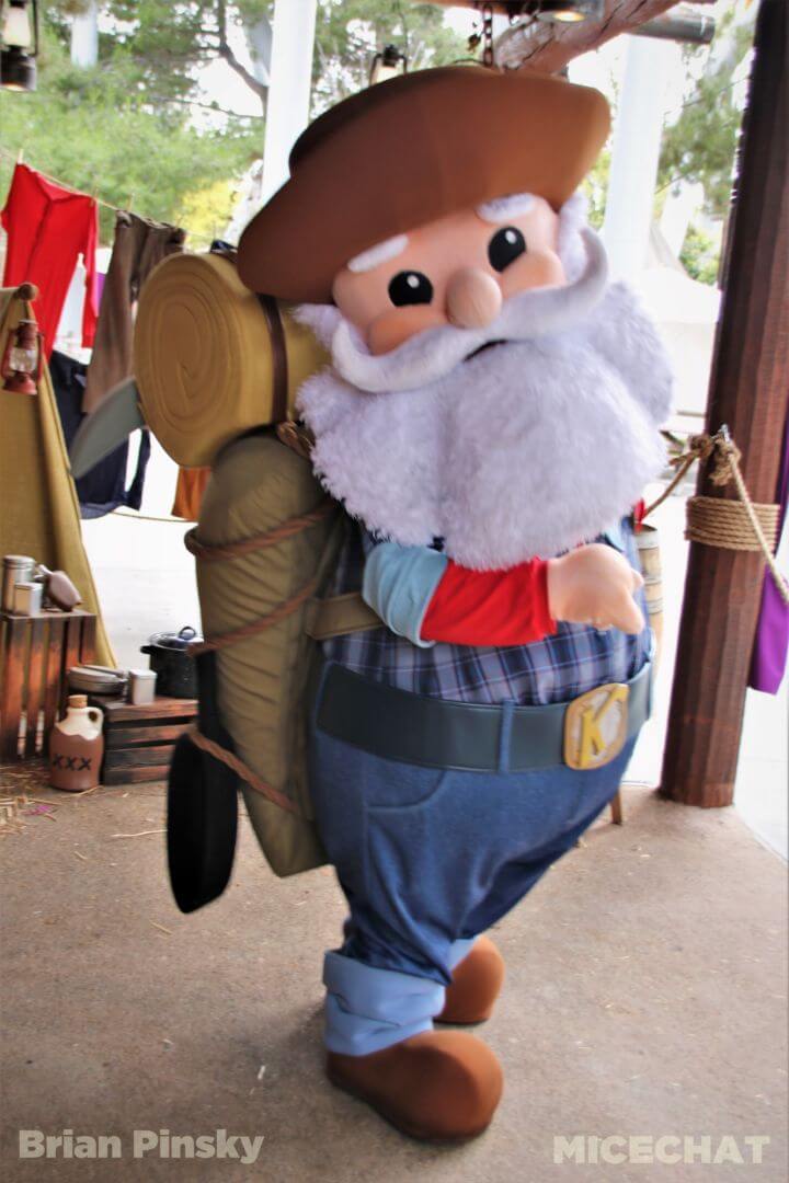 , Happiness is… A Knott’s Berry Farm Update!