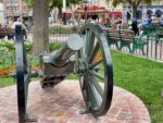 Disneyland-IMG_9988 Town Square Cannon-micechat