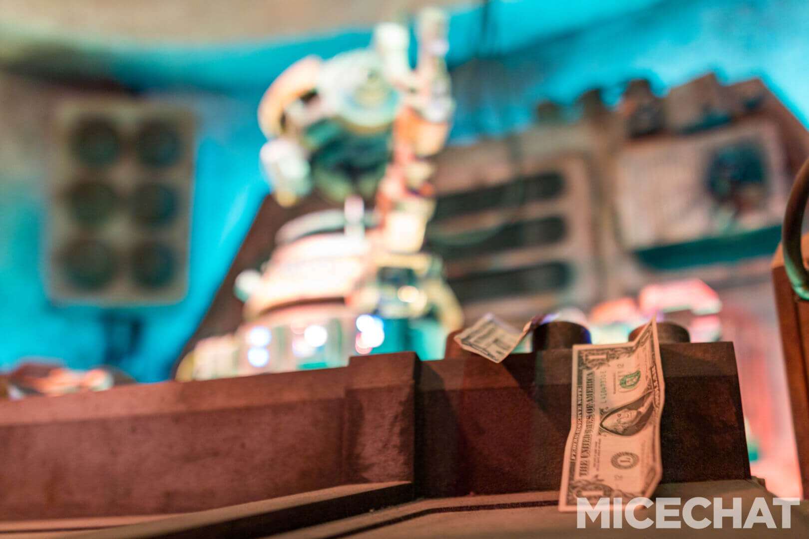 , Disneyland Update – Uncertainty Returns to Packed Parks