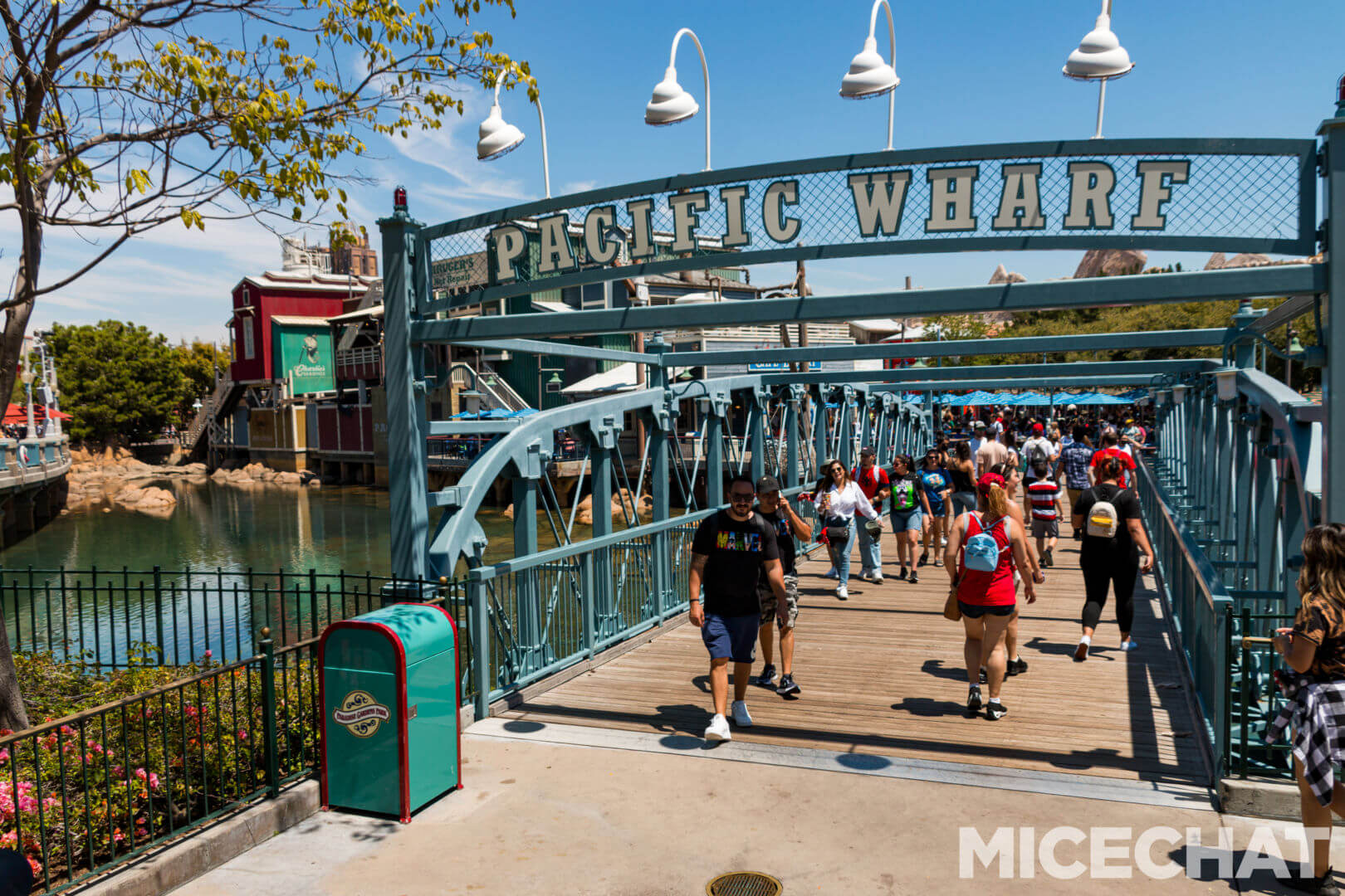 , Disneyland Update – Uncertainty Returns to Packed Parks