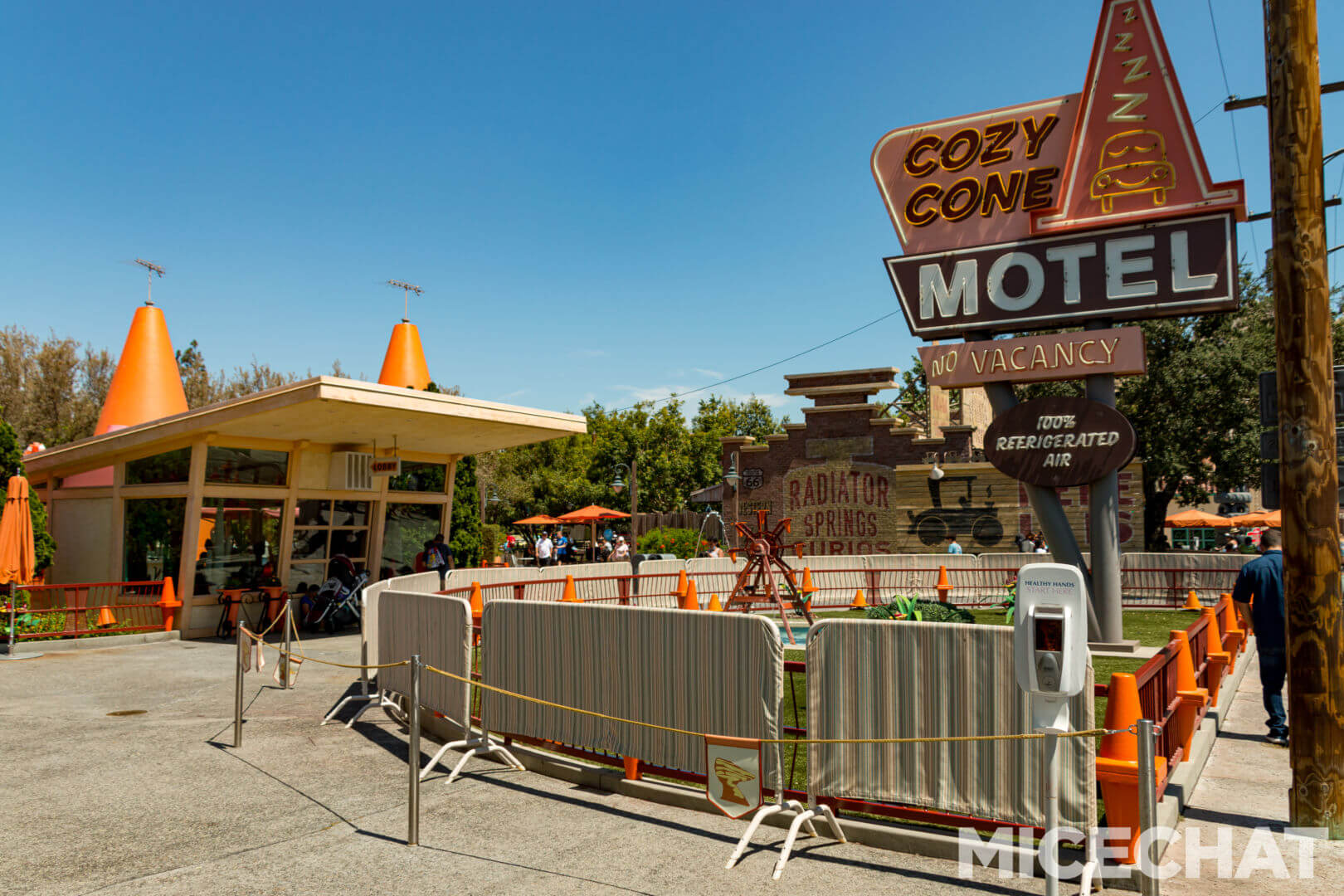 , Disneyland Update – Uncertainty Returns to Packed Parks