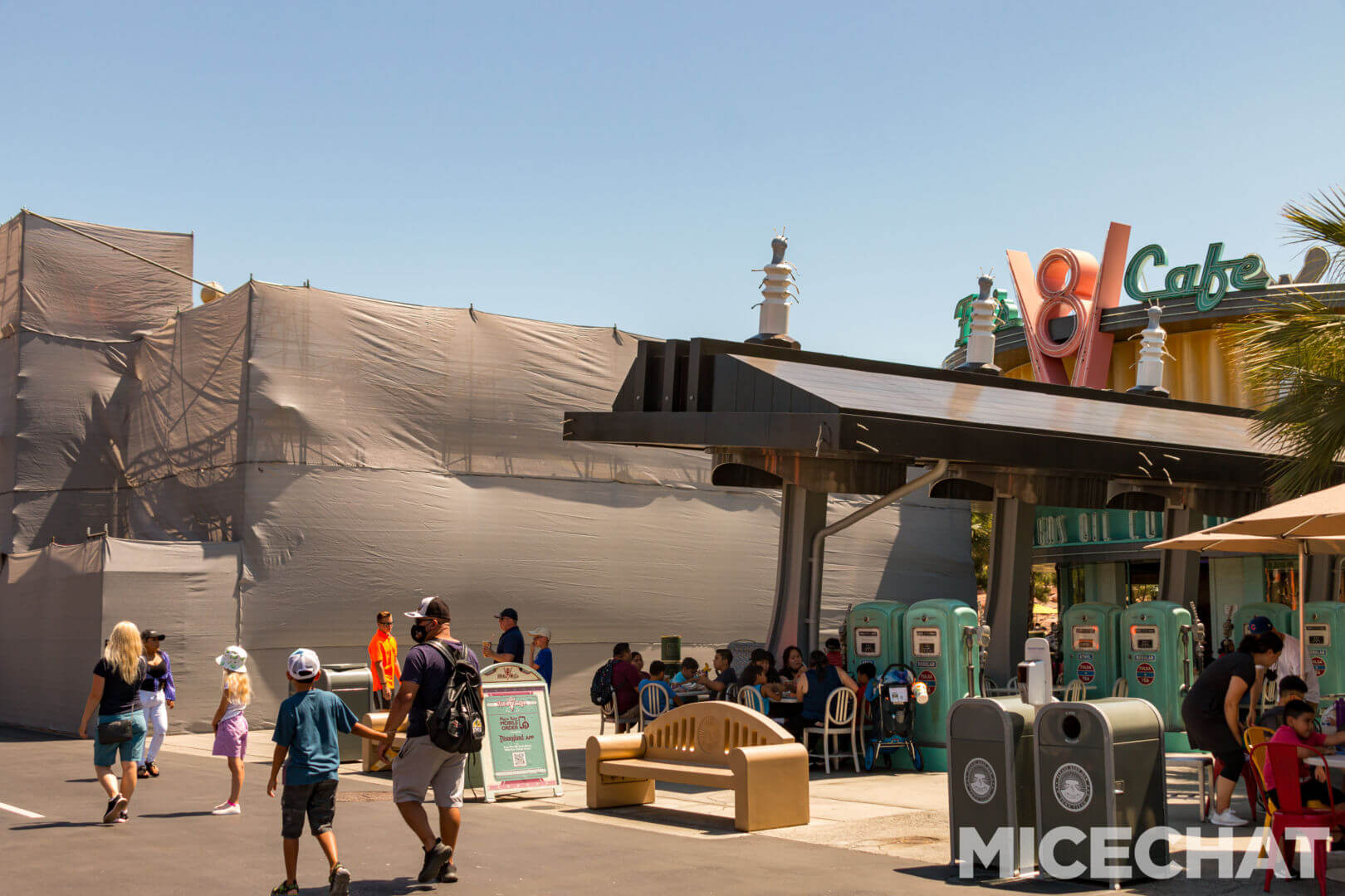 , Disneyland Update – Uncertainty Returns to Packed Parks