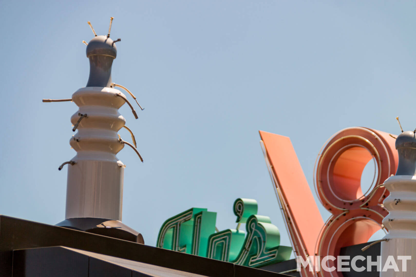 , Disneyland Update – Uncertainty Returns to Packed Parks
