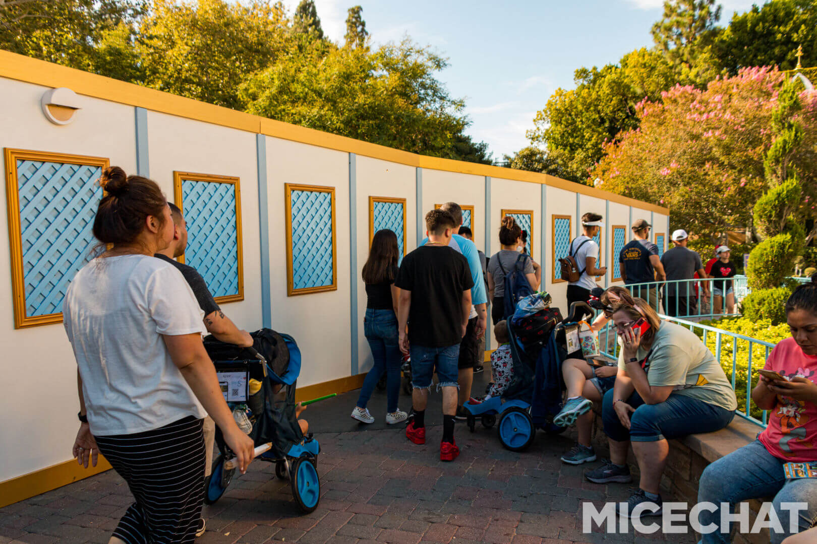 , Disneyland Update – Uncertainty Returns to Packed Parks