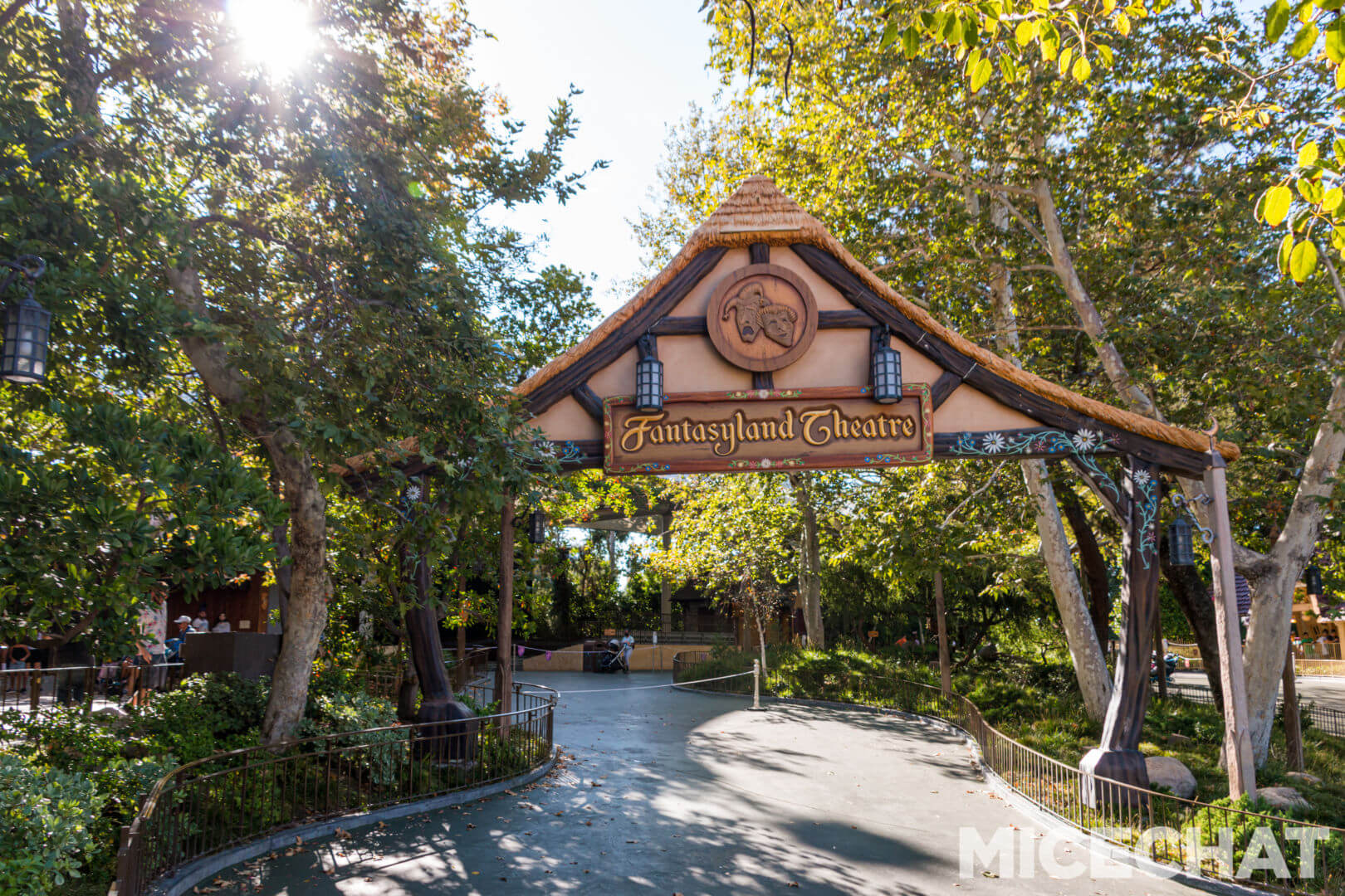 , Disneyland Update – Uncertainty Returns to Packed Parks