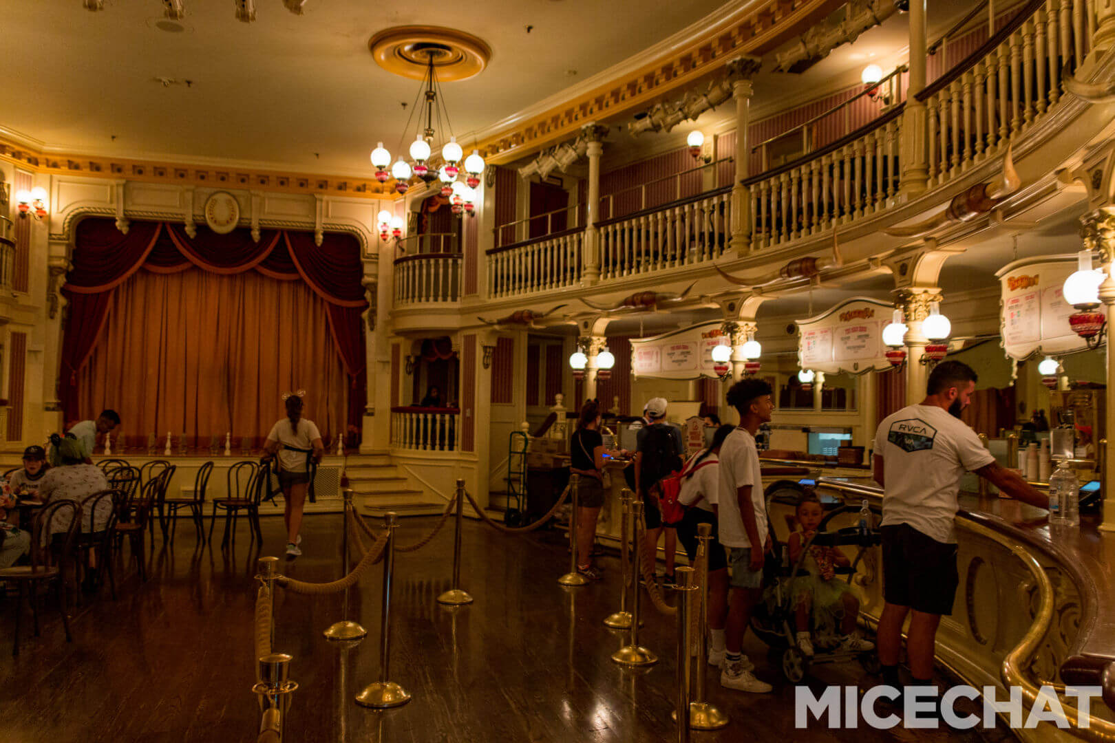 , Disneyland Update – Uncertainty Returns to Packed Parks