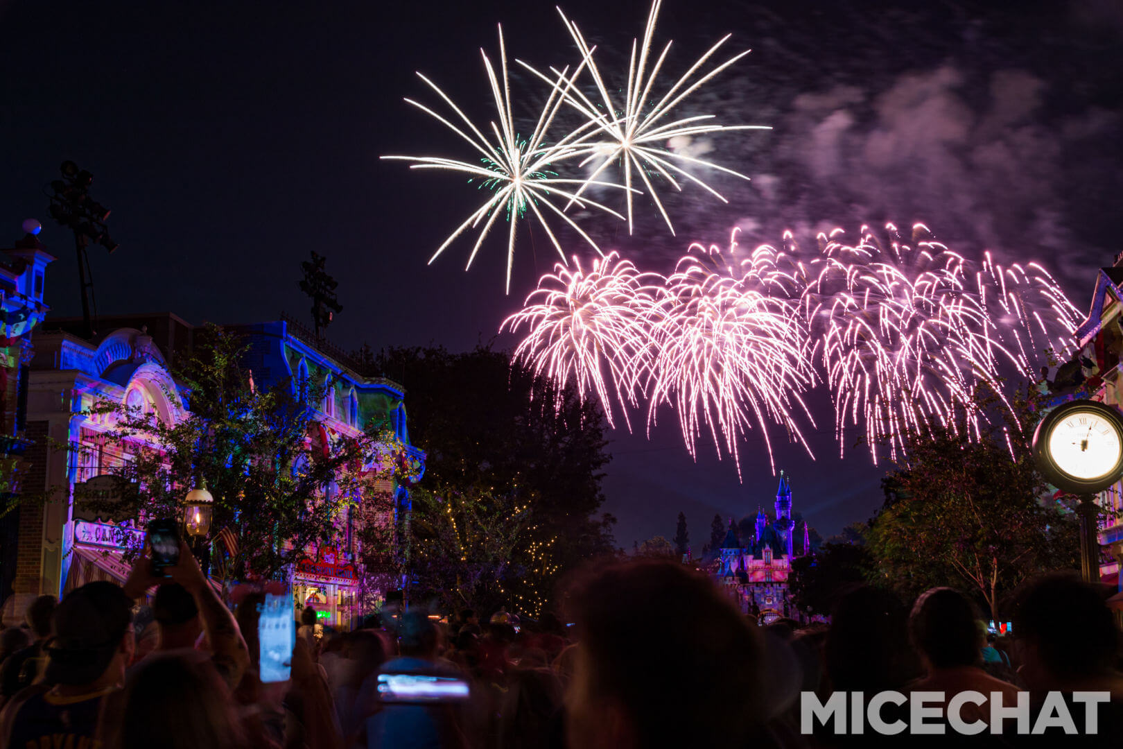 , Disneyland Update – Uncertainty Returns to Packed Parks
