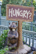 MiceChat – Disneyland – Critter Country – Hungry Bear Restaurant – Beaver 2