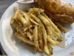 MiceChat – Disneyland – MiceChat – Disneyland – New Orleans Sqare – Cafe Orleans – Pommes Frites