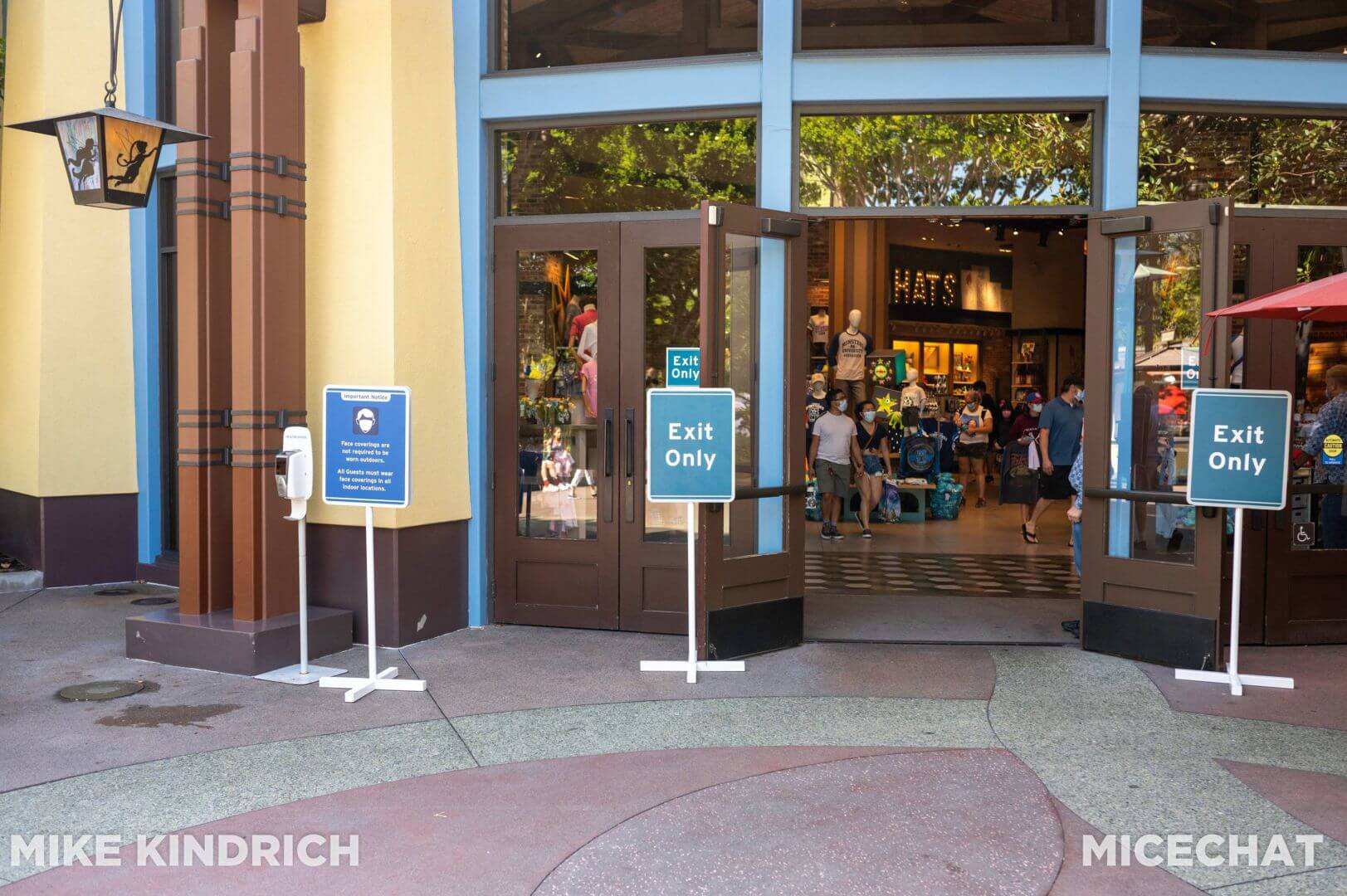 , Disneyland Update – Uncertainty Returns to Packed Parks