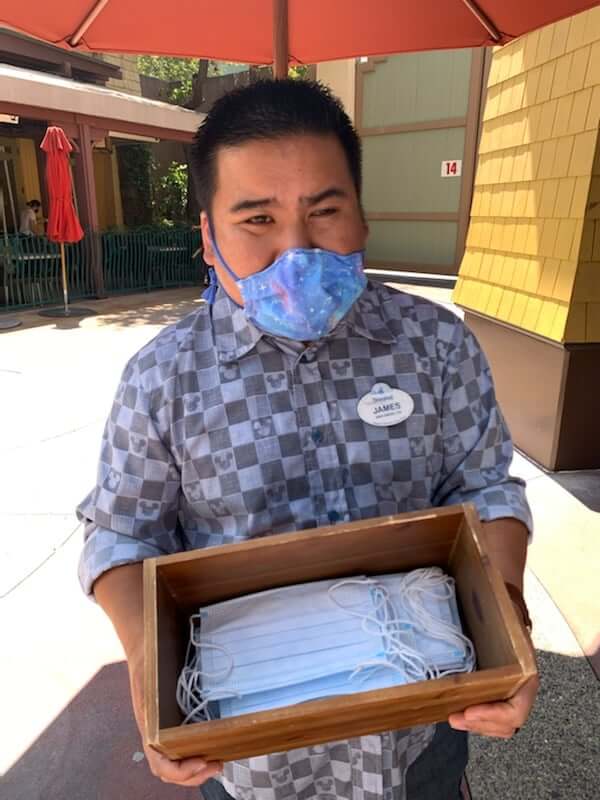 , Disneyland Update – Uncertainty Returns to Packed Parks