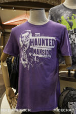 downtown-disney-world-of-disney-haunted-mansion-master-gracey-purple-shirt