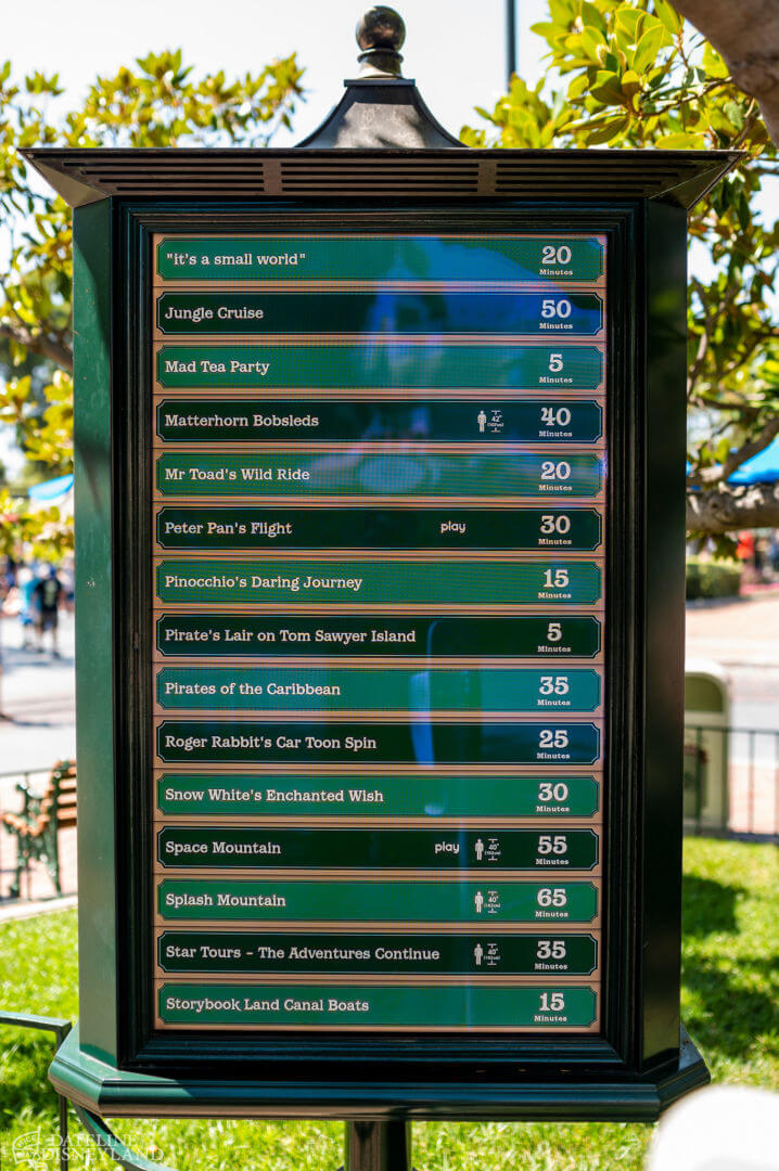 Magic Key, Dateline Disneyland: Magic Keys, Christmas Parties, and Glorious Images