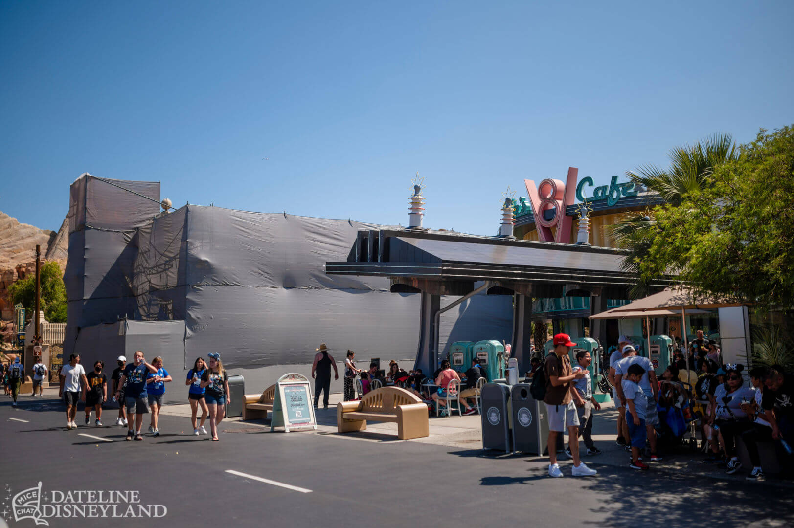 Magic Key, Dateline Disneyland: Magic Keys, Christmas Parties, and Glorious Images