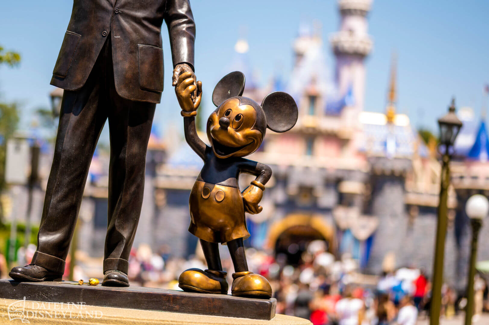 Magic Key, Dateline Disneyland: Magic Keys, Christmas Parties, and Glorious Images
