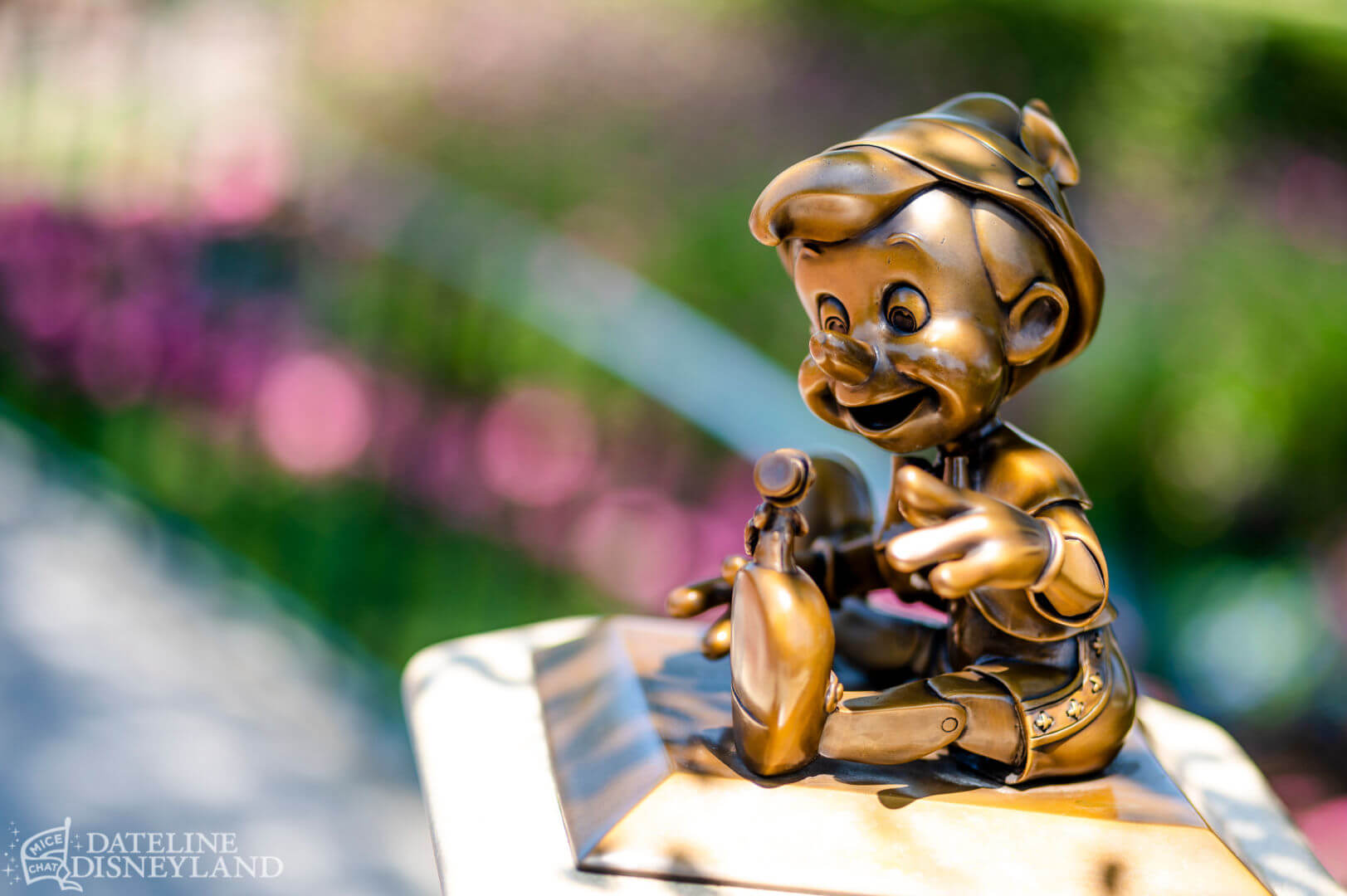 Magic Key, Dateline Disneyland: Magic Keys, Christmas Parties, and Glorious Images
