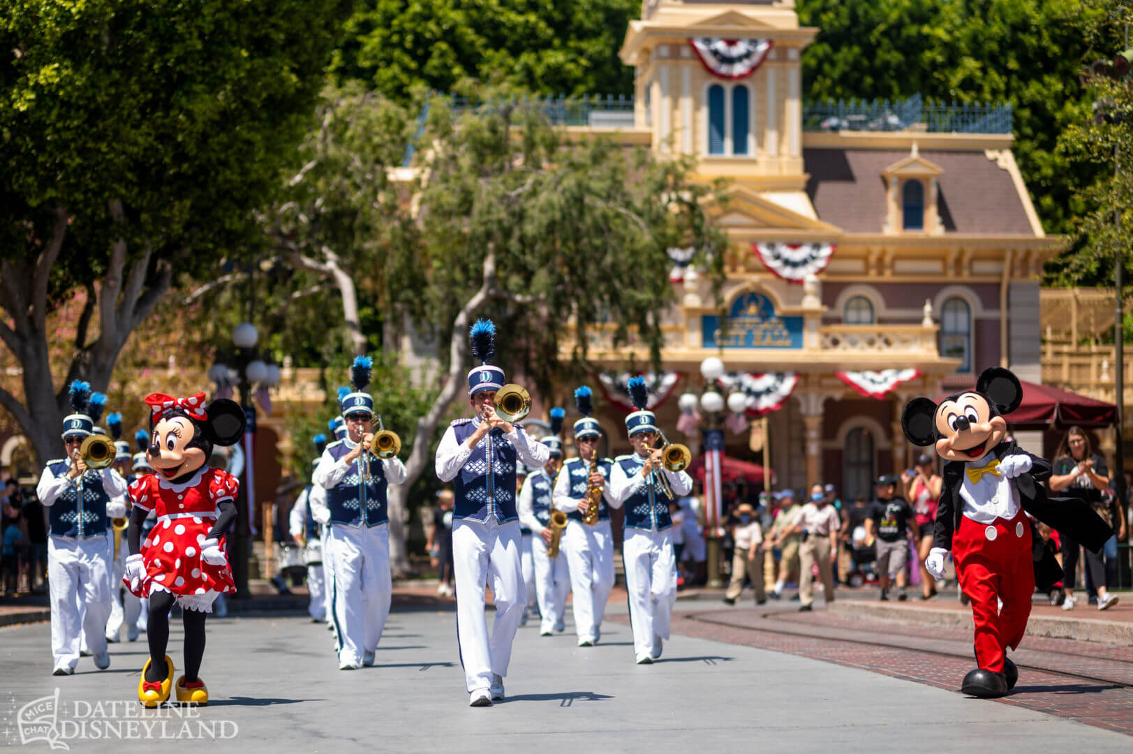 Magic Key, Dateline Disneyland: Magic Keys, Christmas Parties, and Glorious Images