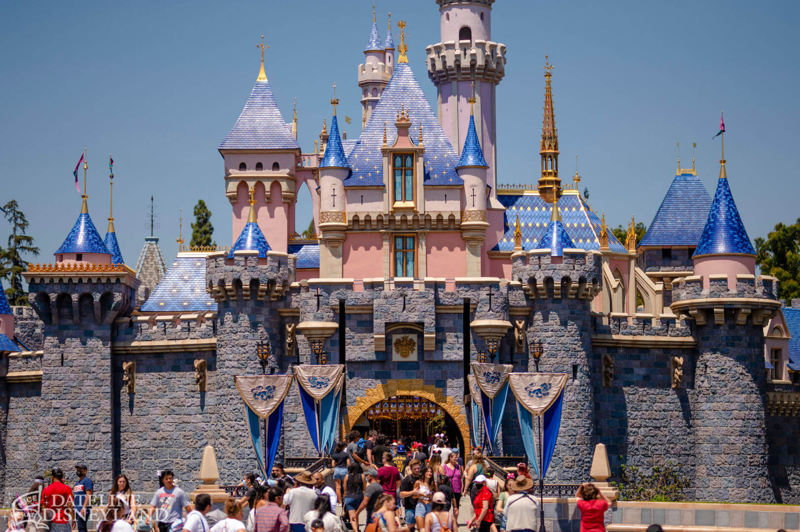 Magic Key, Dateline Disneyland: Magic Keys, Christmas Parties, and Glorious Images