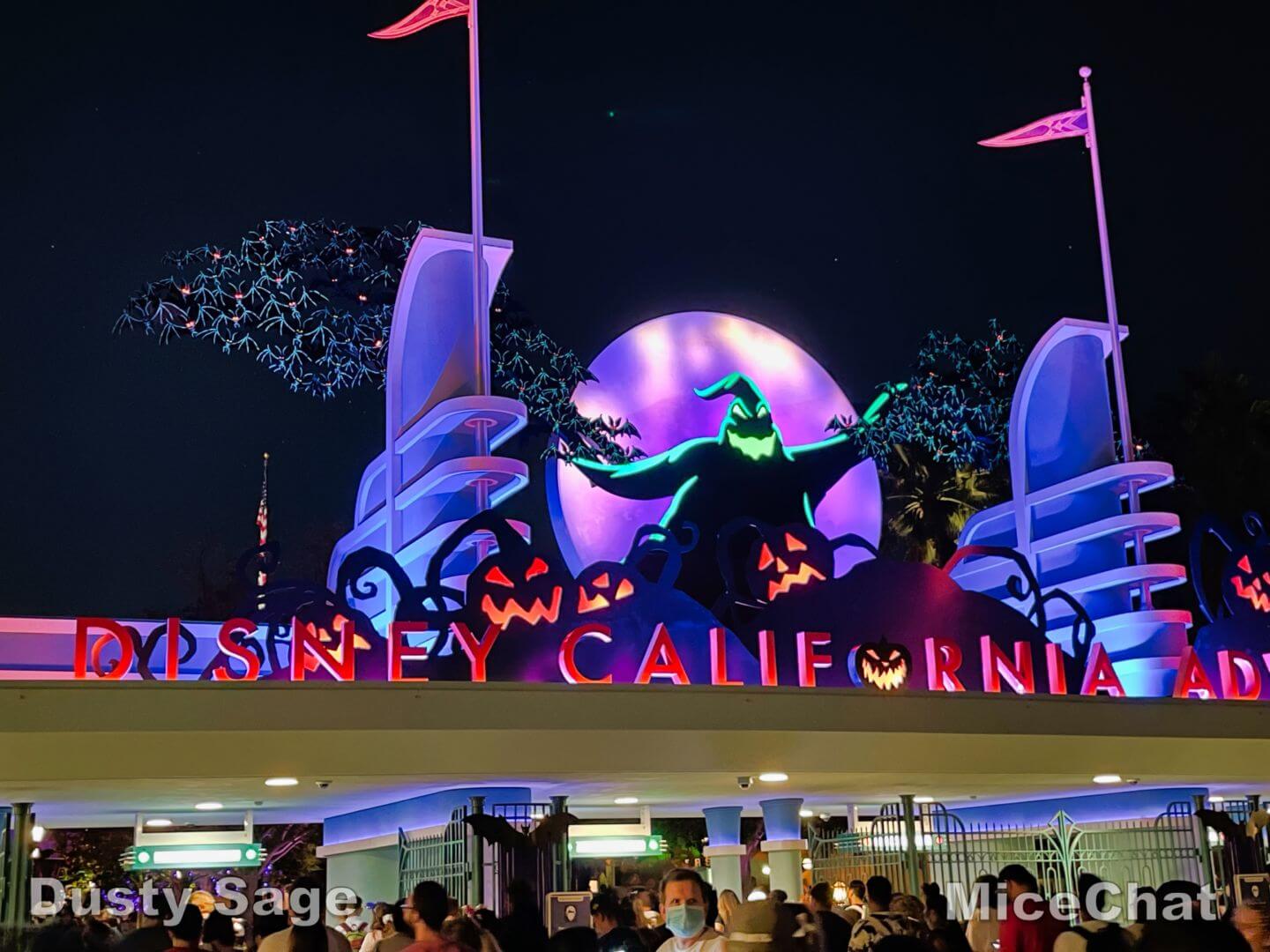 , Disneyland Update: Holiday Humbugs &#038; Hopeful Happenings