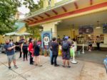 Disney California Adventure plaza de familia garden grill long line-micechat