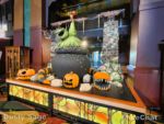 Disneyland-Hotel Oogie Boogie Display 1-micechat
