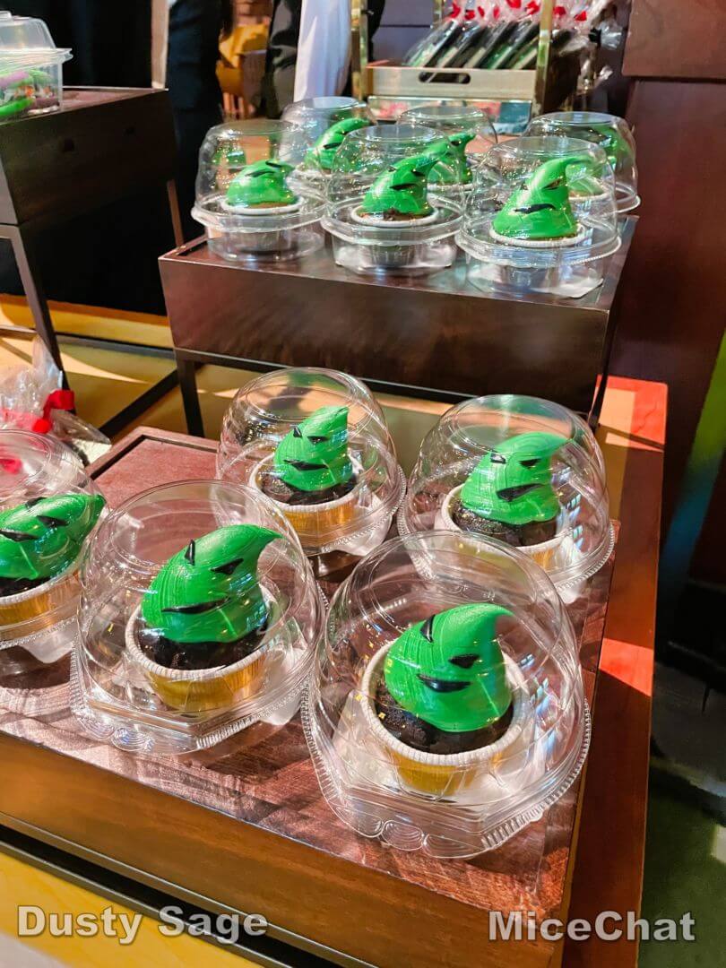 , Disneyland Update: Holiday Humbugs & Hopeful Happenings
