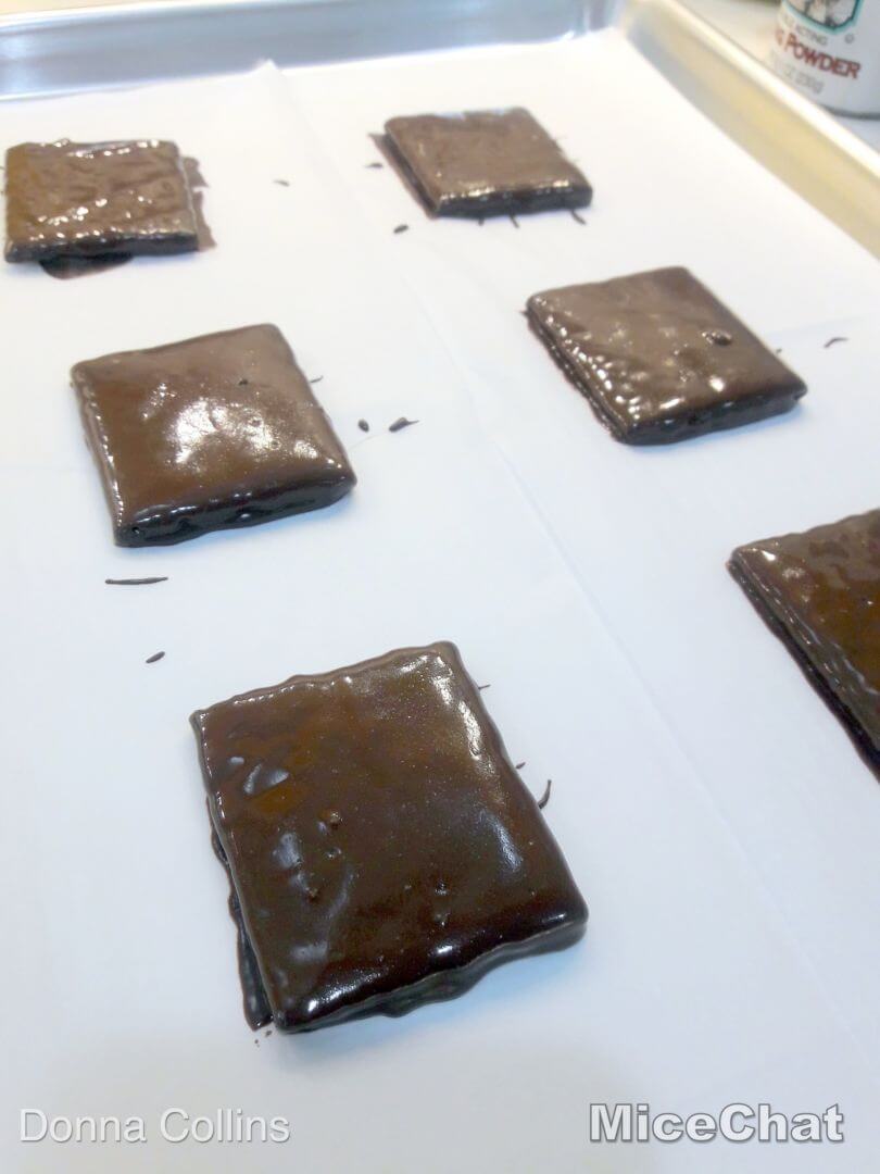 , Disneyland Recipes: Pooh’s Corner Peanut Butter Squares!