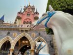 Disneyland castle horse-micechat