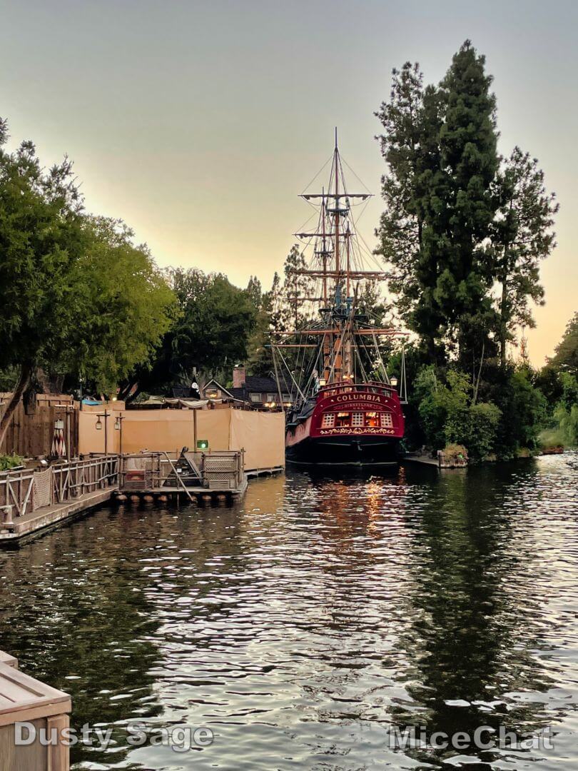 , Disneyland Update: Holiday Humbugs & Hopeful Happenings