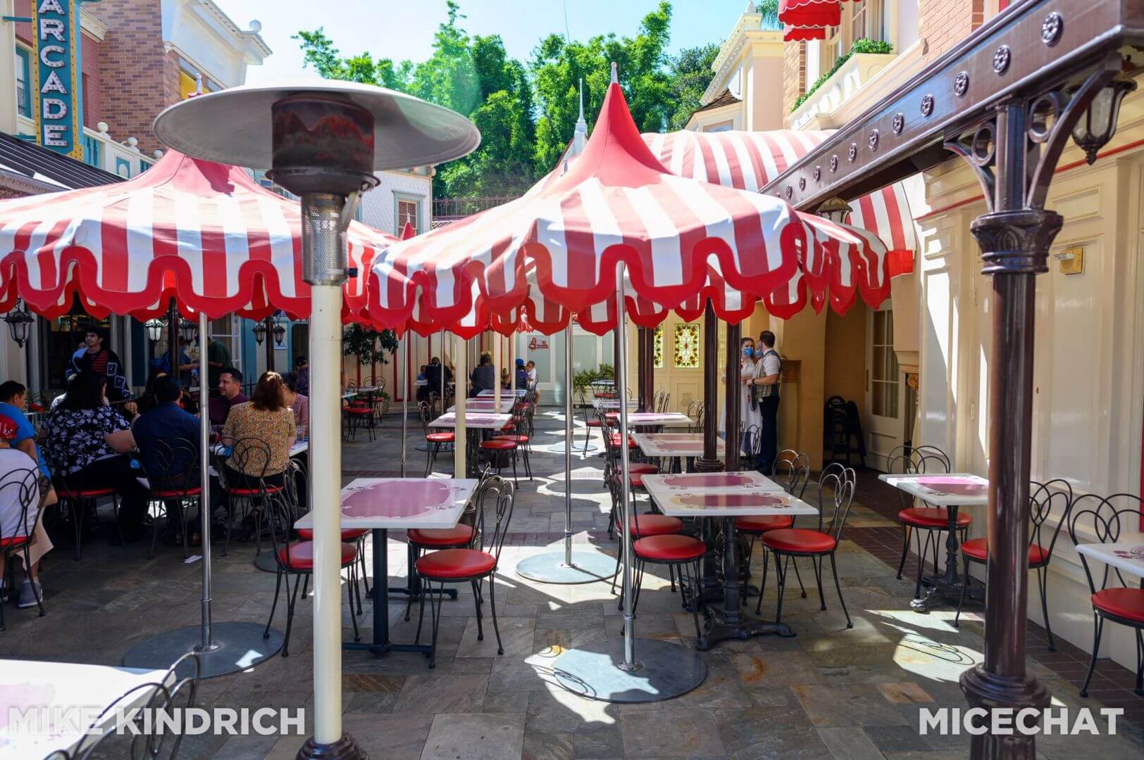 , Dateline Disneyland: Jessica Rabbit covers up as Lightning Lane moves in at Disneyland