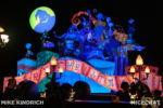 Disneyland_New Orleans Square_Haunted Mansion Holiday_Outside-2
