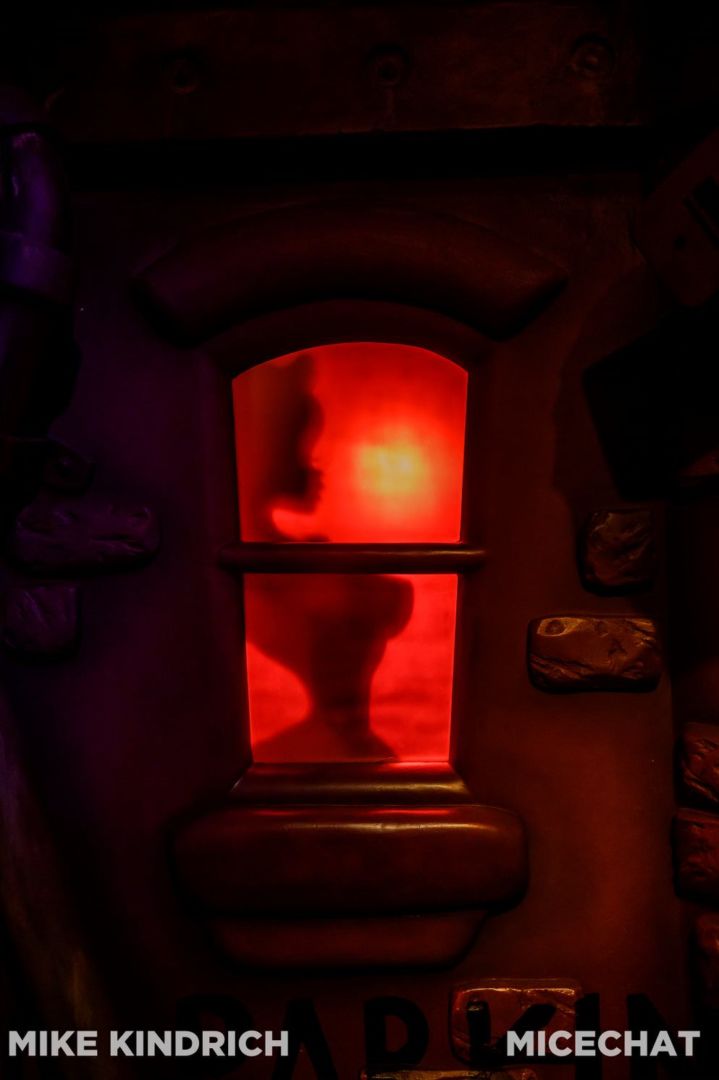 , Dateline Disneyland: Jessica Rabbit covers up as Lightning Lane moves in at Disneyland