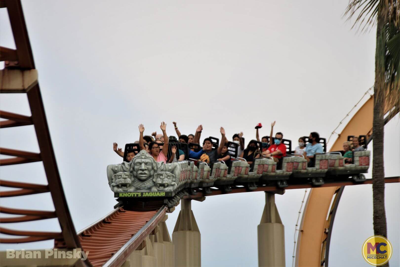 , Knott’s Berry Farm Update: Spooky, Scary, and Snowy Surprises