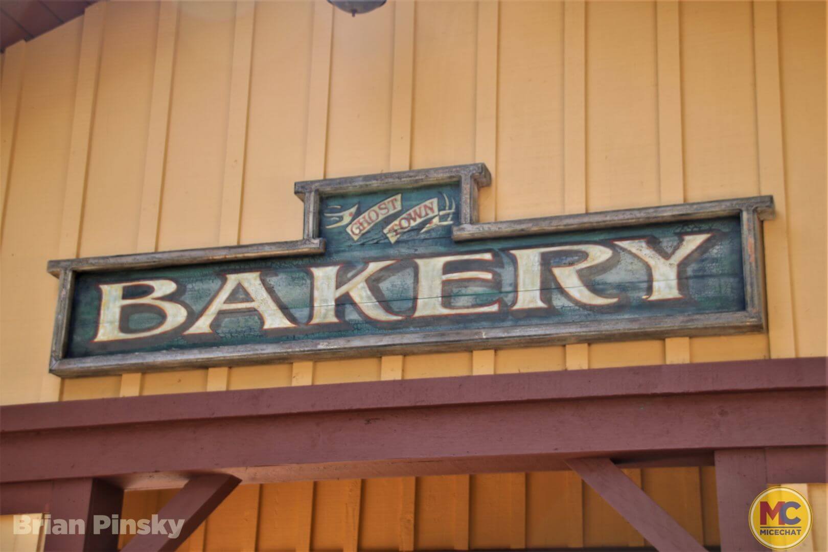 , Knott’s Berry Farm Update: Spooky, Scary, and Snowy Surprises