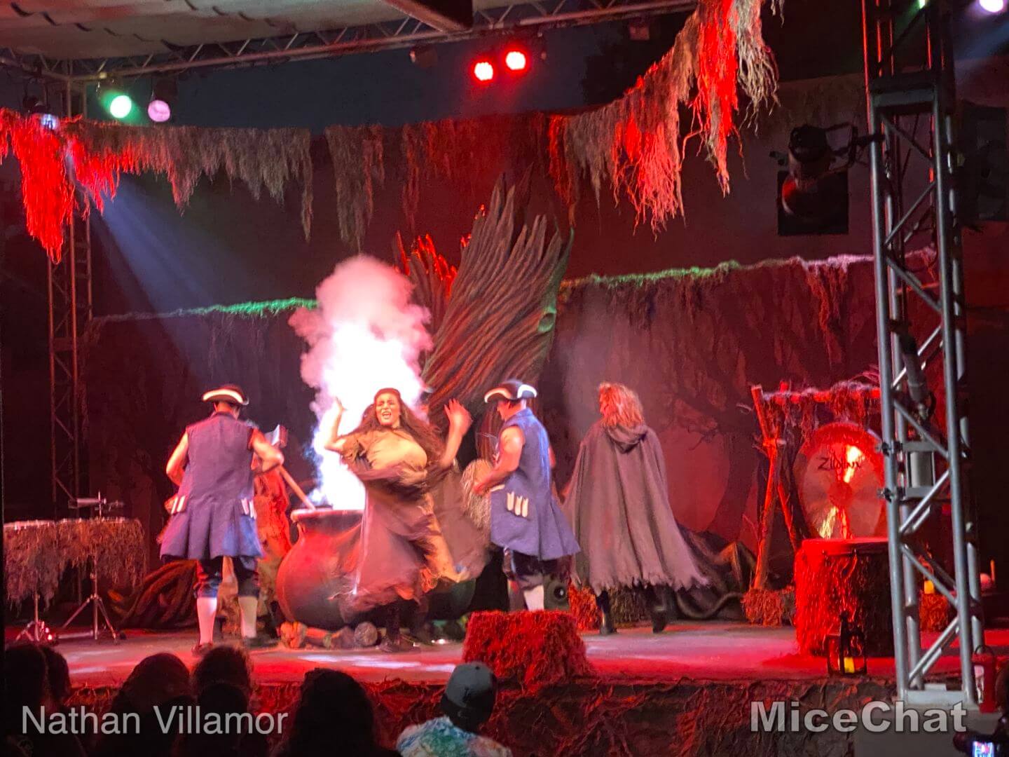 , The Fog Awaits: Your Guide to Knott’s Scary Farm Halloween Haunt 2022!