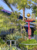 MiceChat – Disneyland – Monorail – Tomorrowland Station – 2