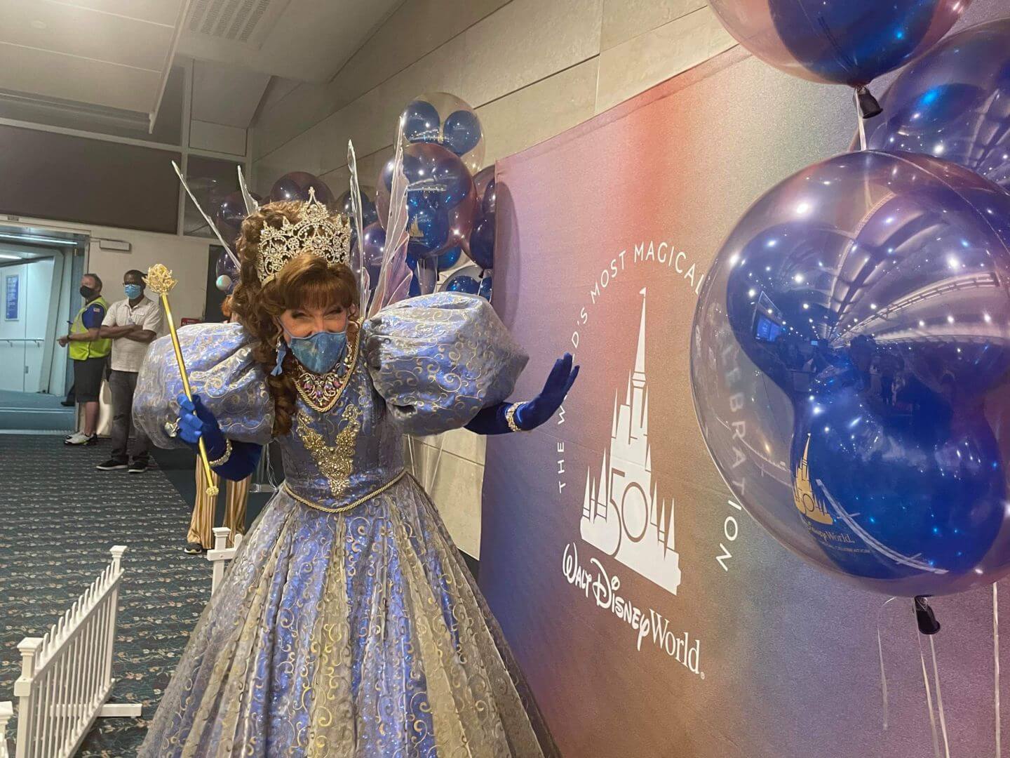 , Walt Disney World and Southwest Airlines Unveil Pixie-Dusted Plane & Contest!