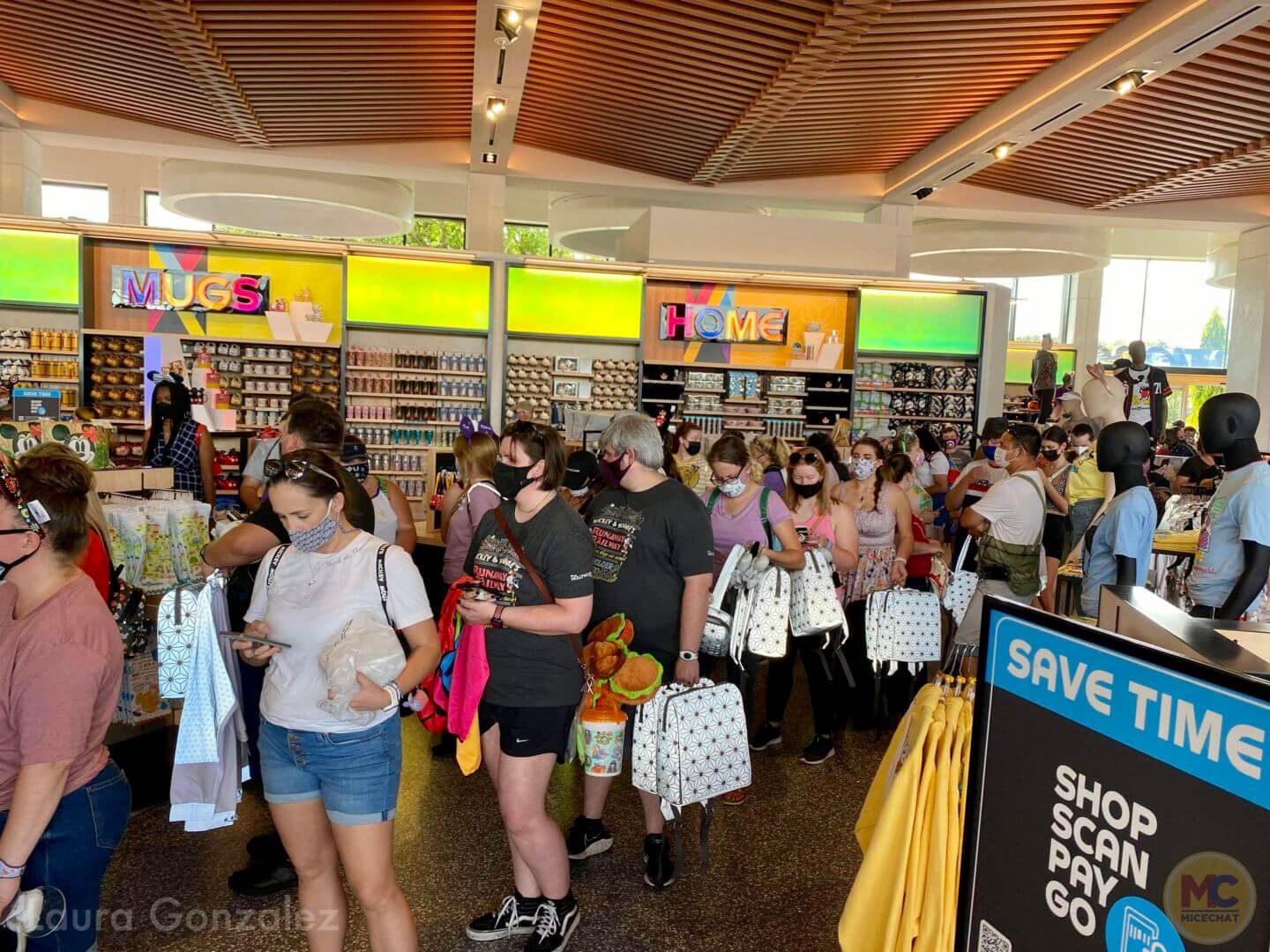 , Walt Disney World Update: Cool Returns, Golden Friends & Rapid Change