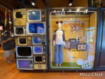 disney-springs-marketplace-co-op-walt-disney-world-50th-anniversary-merchandise-vault-collection-tv-store-display
