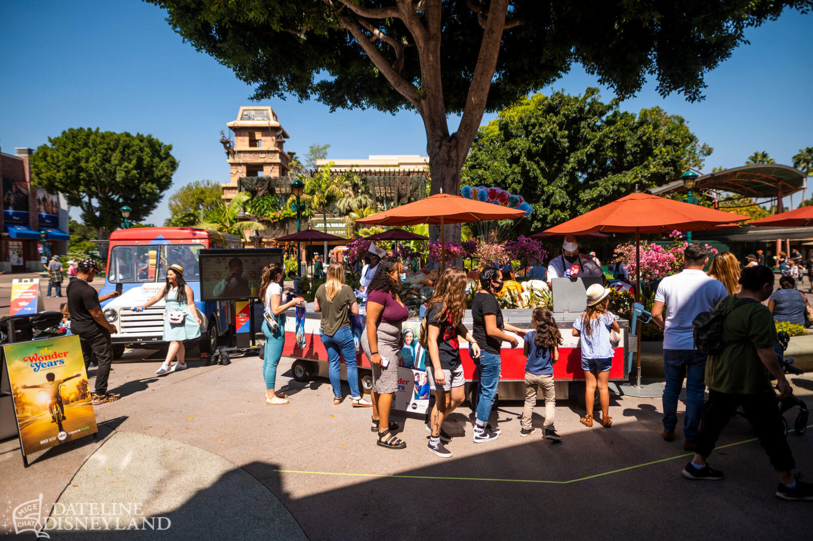 , Dateline Disneyland: Jessica Rabbit covers up as Lightning Lane moves in at Disneyland