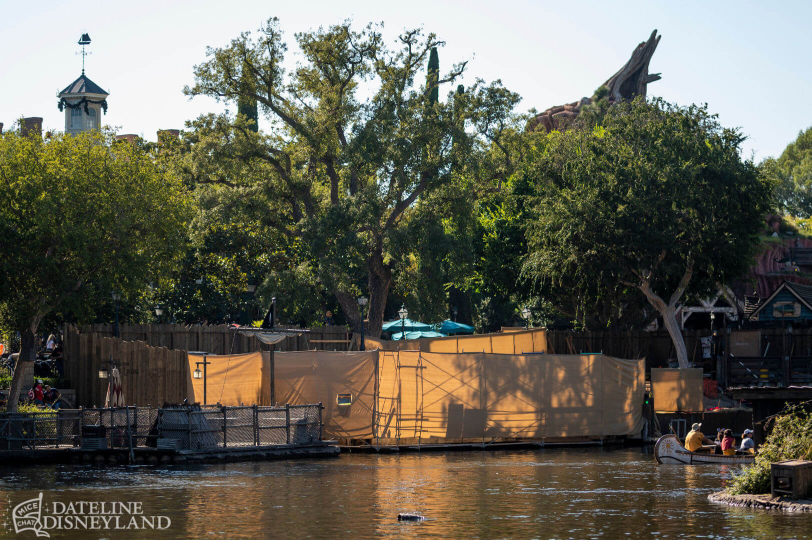 , Dateline Disneyland: Jessica Rabbit covers up as Lightning Lane moves in at Disneyland