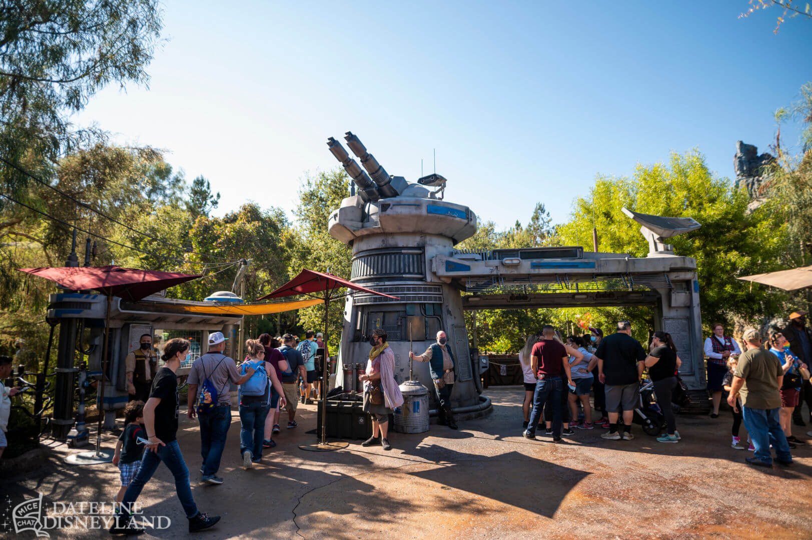 , Dateline Disneyland: Jessica Rabbit covers up as Lightning Lane moves in at Disneyland