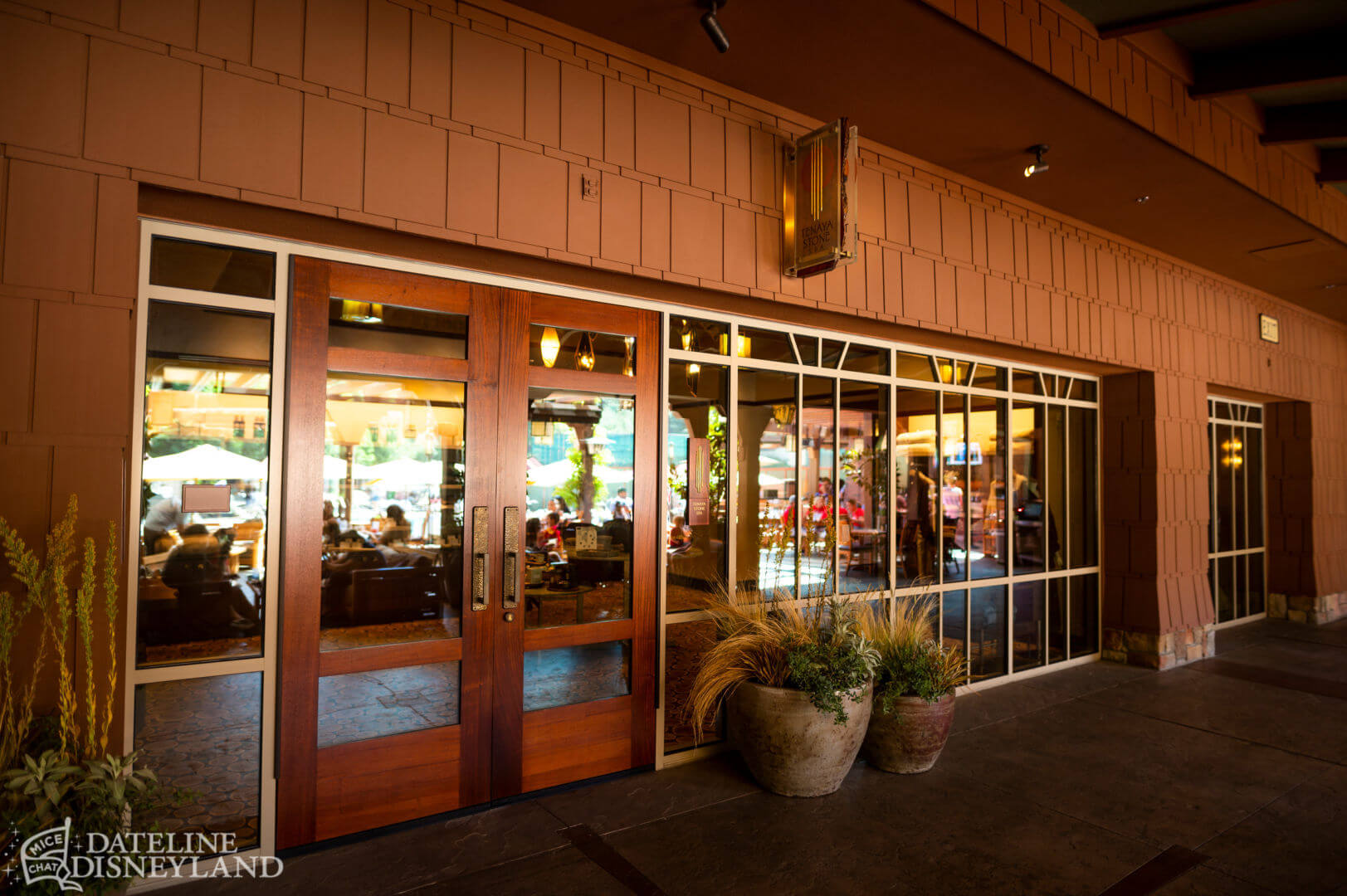 , Dateline Disneyland: Jessica Rabbit covers up as Lightning Lane moves in at Disneyland