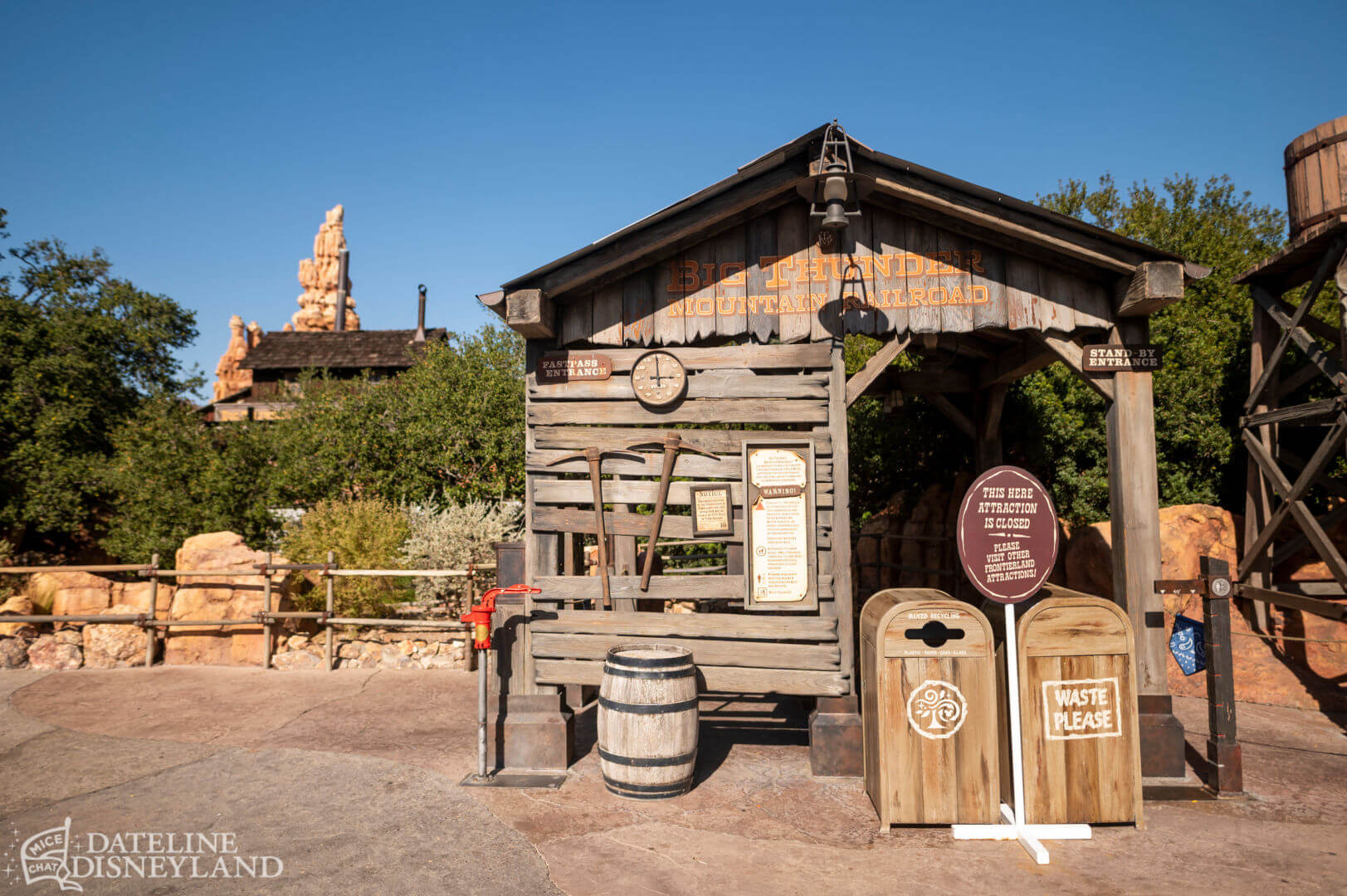 , Dateline Disneyland: Monorails Glide, Trams Stay Parked, Magic Keys Fail to Unlock