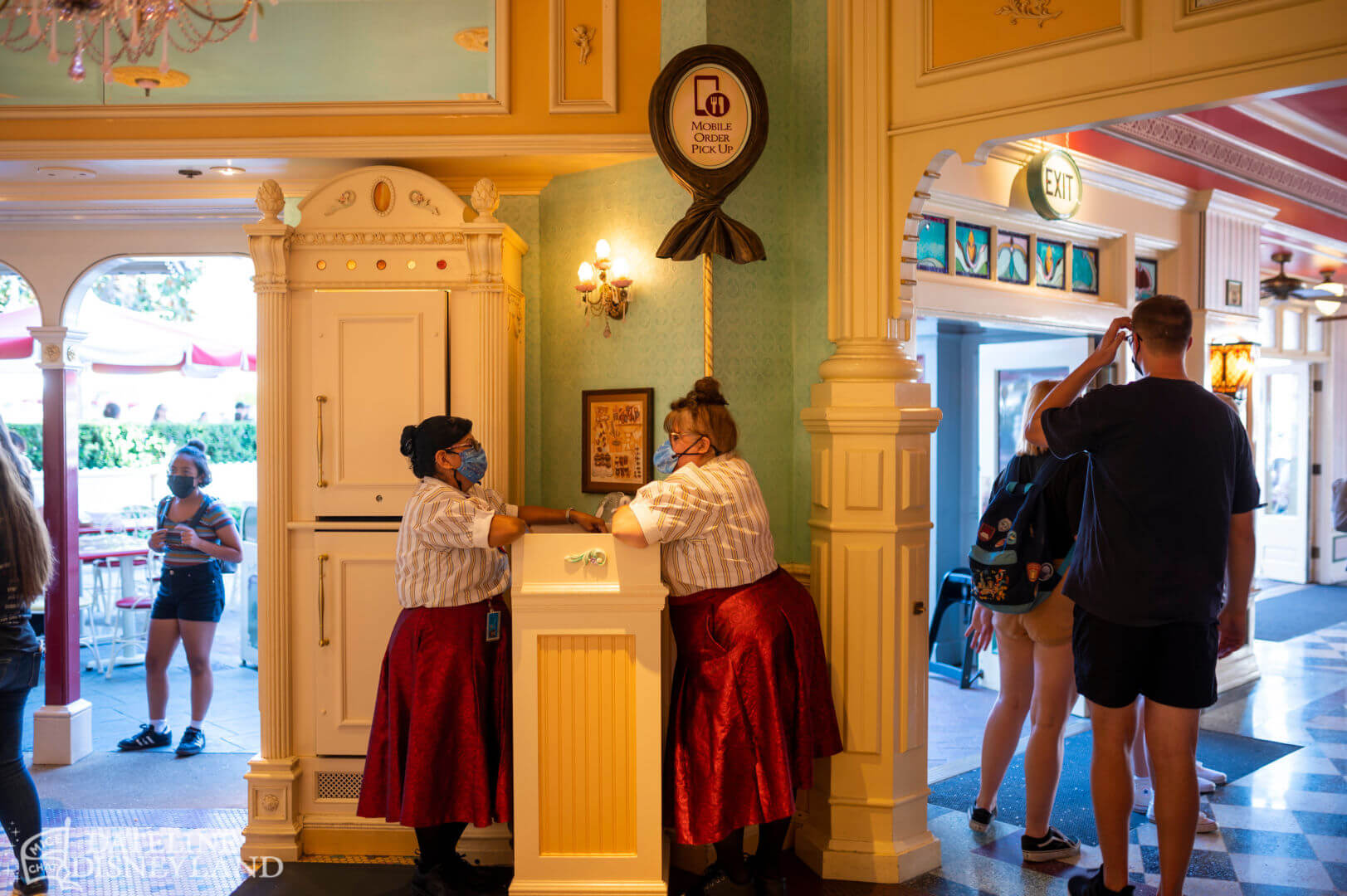 , Dateline Disneyland: Monorails Glide, Trams Stay Parked, Magic Keys Fail to Unlock