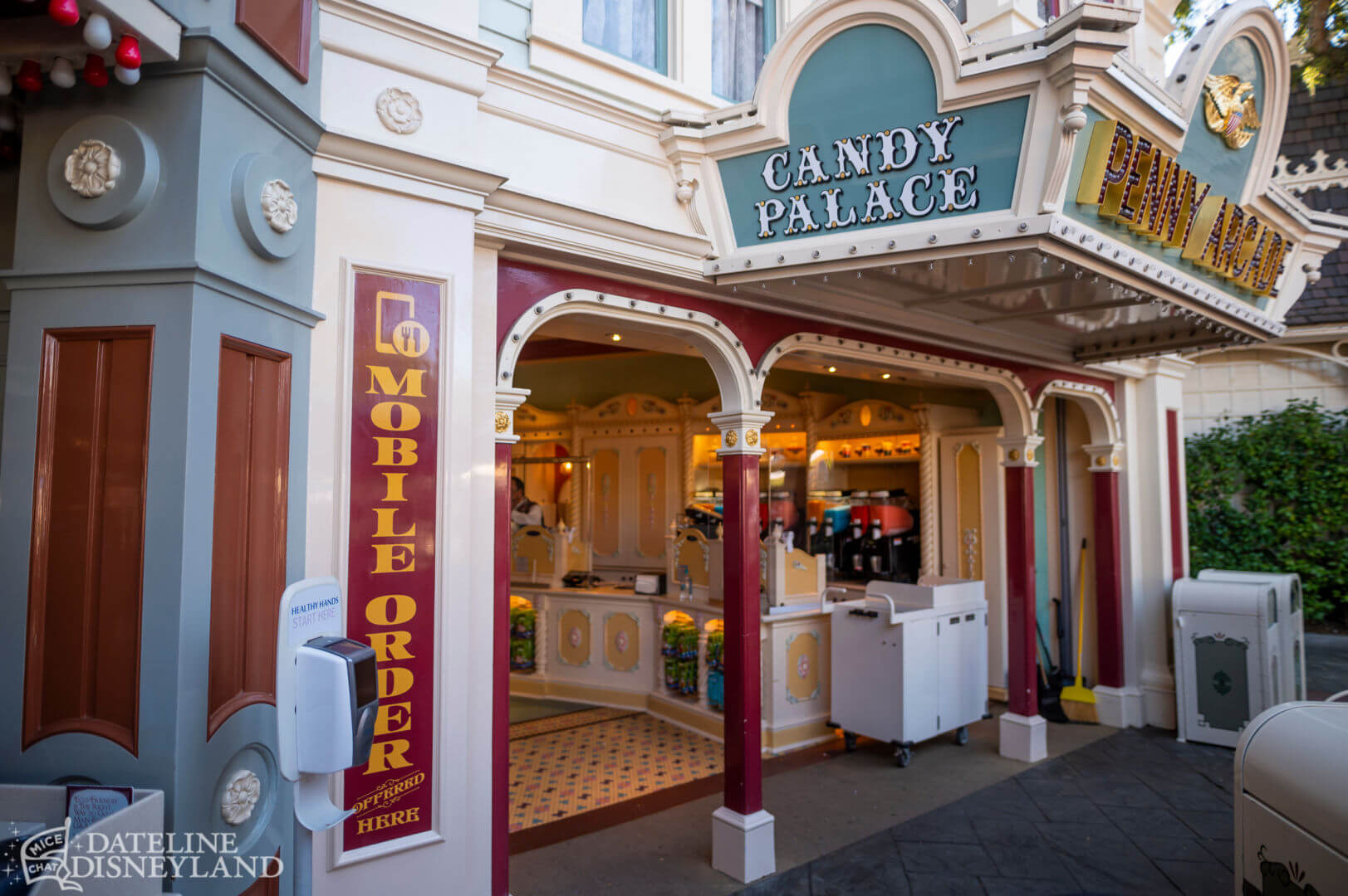 , Dateline Disneyland: Monorails Glide, Trams Stay Parked, Magic Keys Fail to Unlock